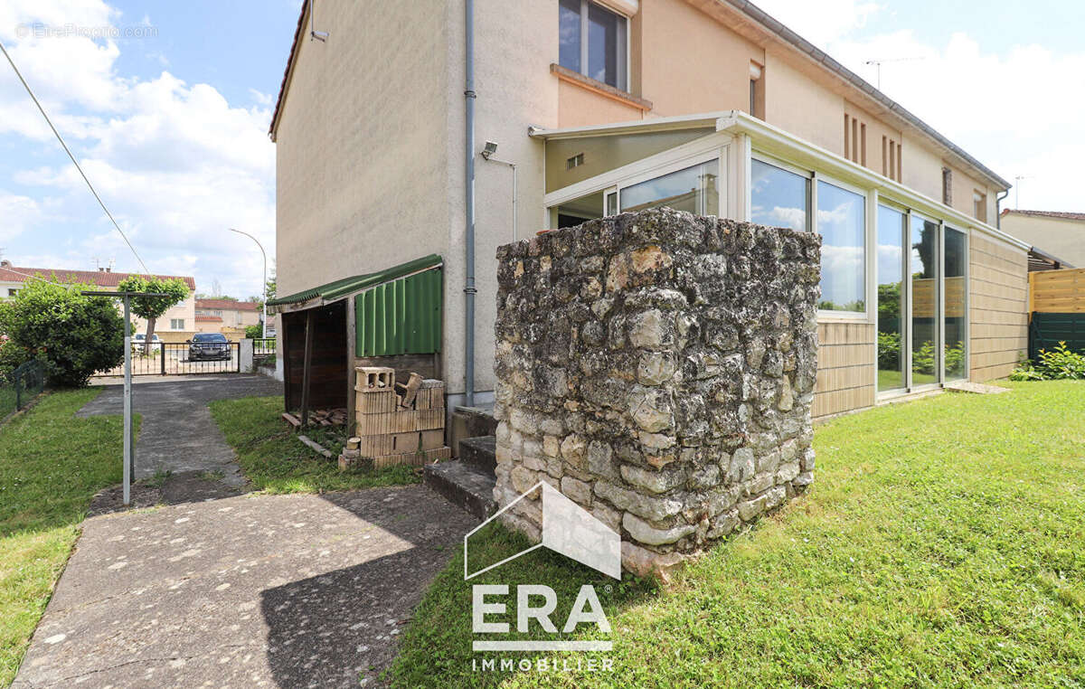 Maison à SAINT-JUERY