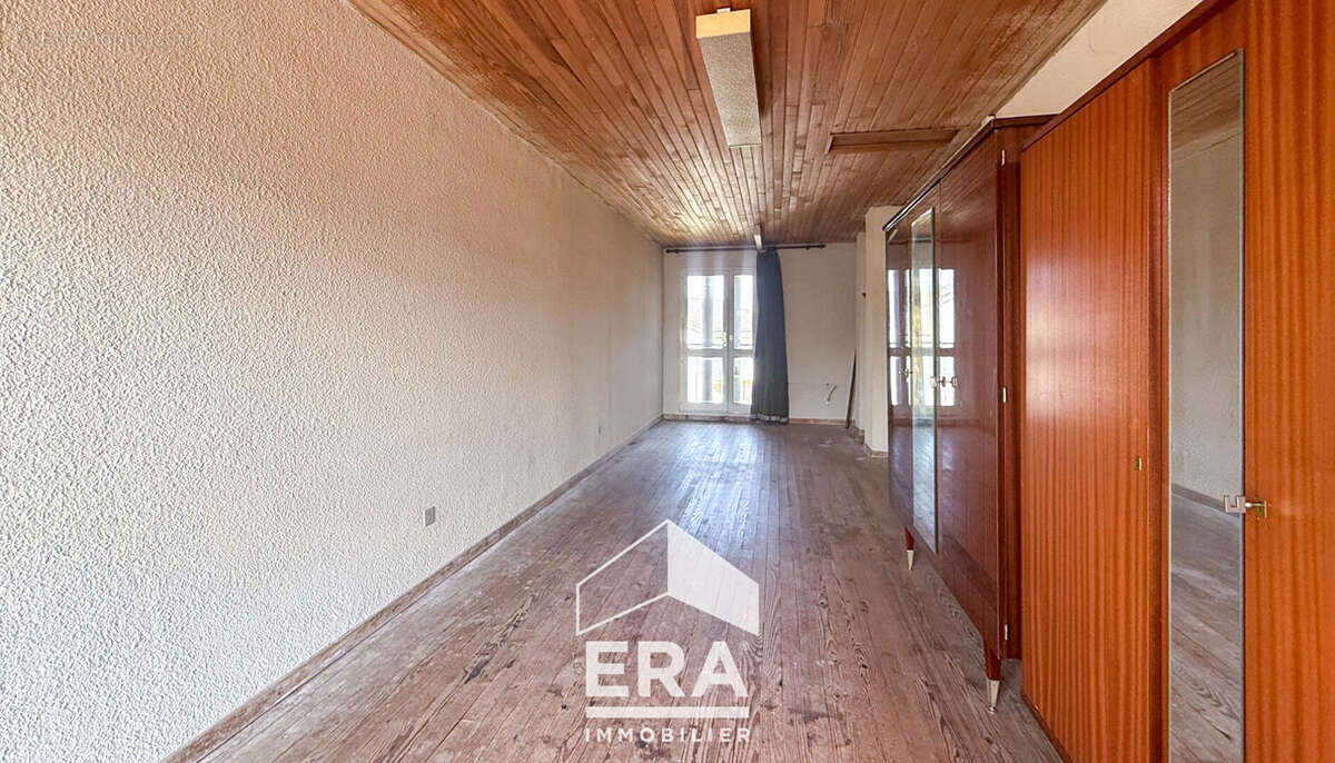 Maison à SAINT-JUERY