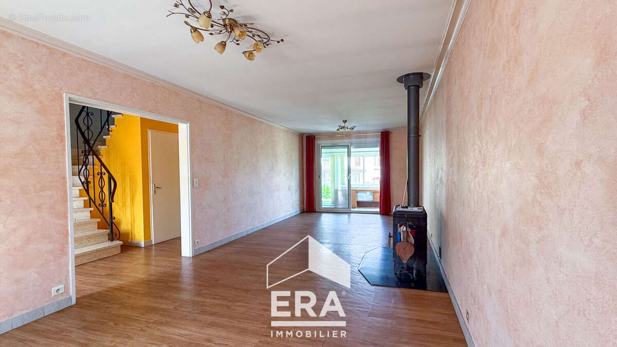 Maison à SAINT-JUERY