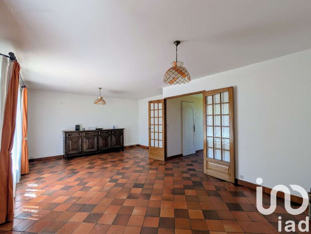 Photo 2 - Maison à ONS-EN-BRAY