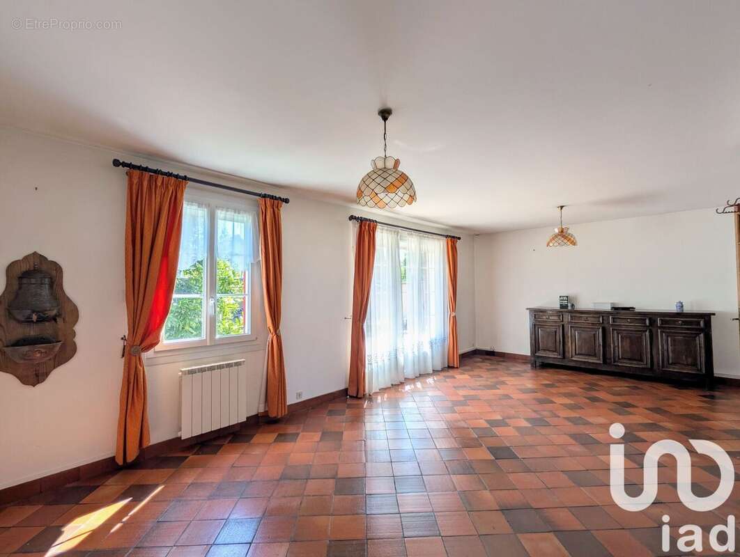 Photo 3 - Maison à ONS-EN-BRAY