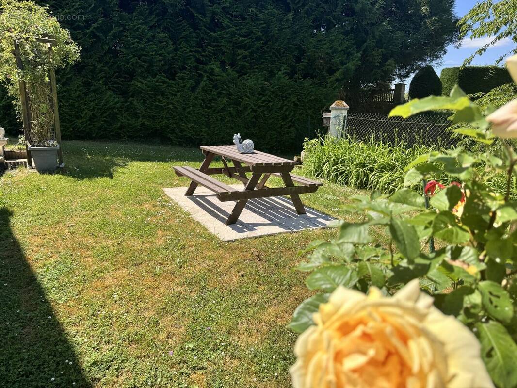 Maison à VIC-SUR-AISNE