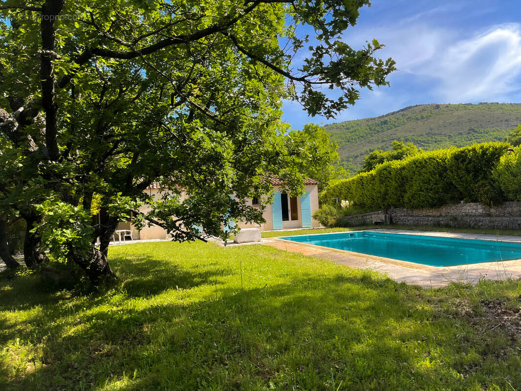 Maison à SAINT-VALLIER-DE-THIEY