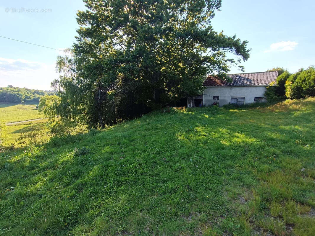 Maison à SAINT-JULIEN-AUX-BOIS