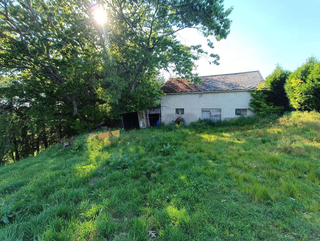 Maison à SAINT-JULIEN-AUX-BOIS