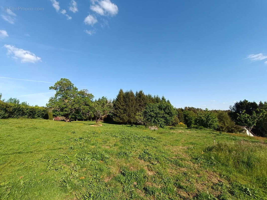 Maison à SAINT-JULIEN-AUX-BOIS