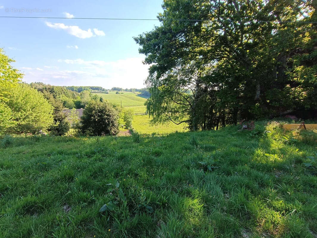 Maison à SAINT-JULIEN-AUX-BOIS