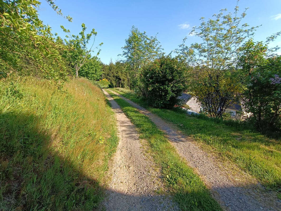 Maison à SAINT-JULIEN-AUX-BOIS