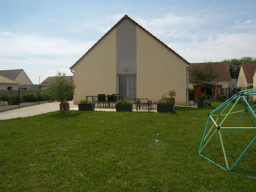 Maison à SAINT-LOUP-DE-VARENNES