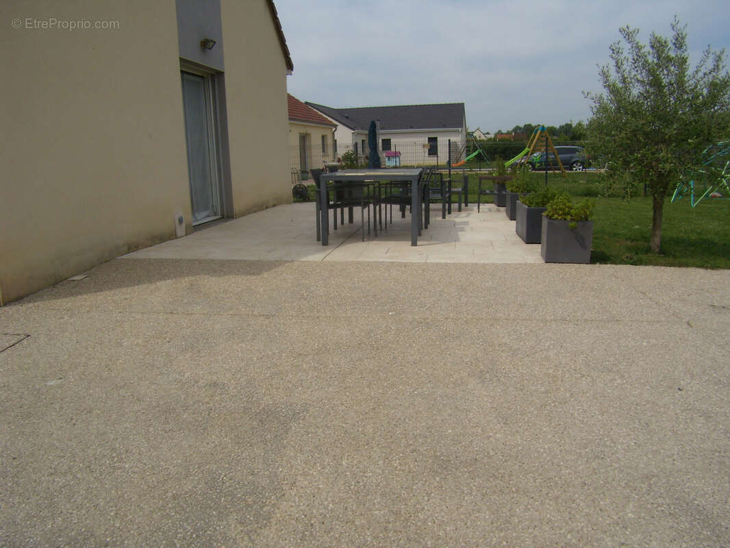 Maison à SAINT-LOUP-DE-VARENNES