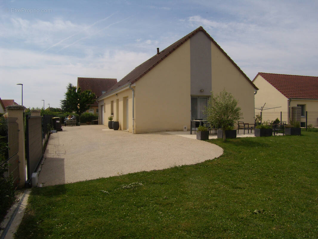 Maison à SAINT-LOUP-DE-VARENNES