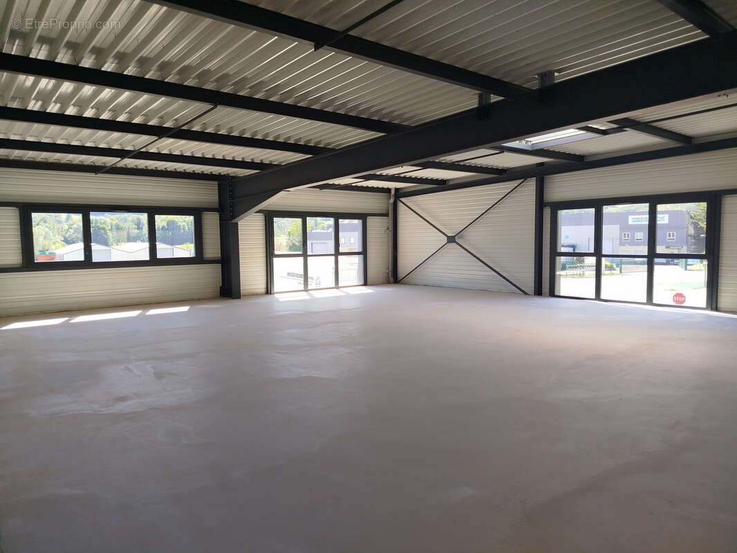 Commerce à SILLINGY