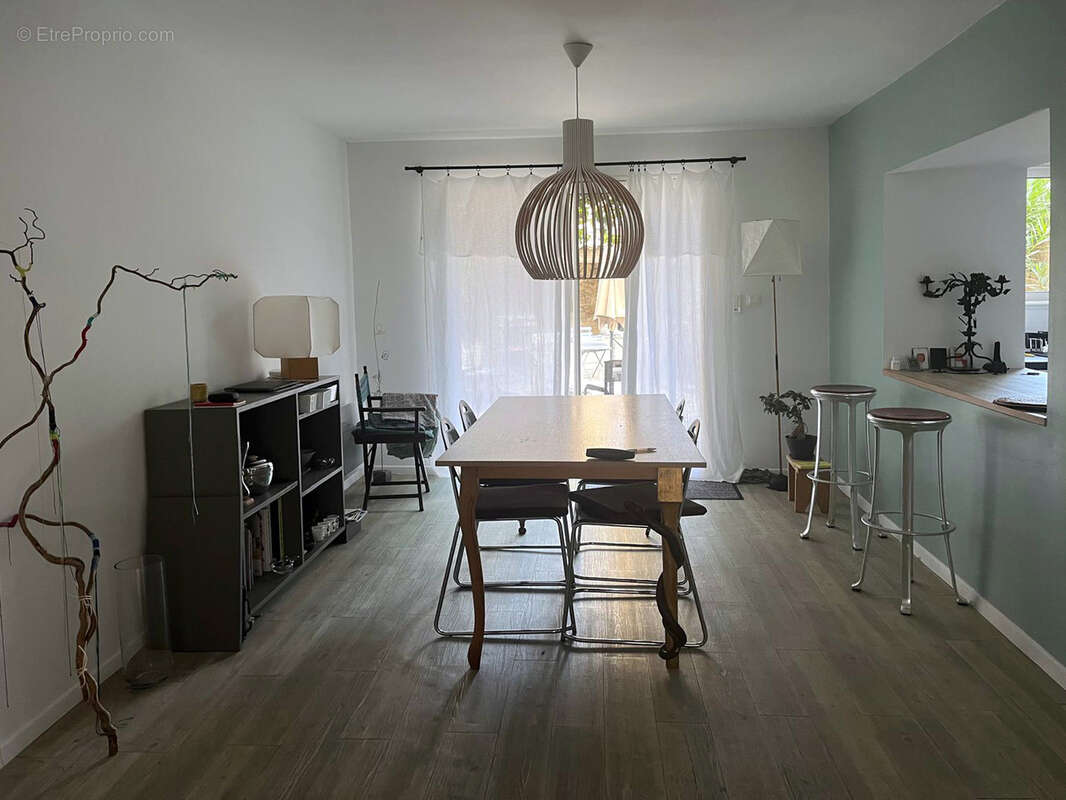 Maison à CADEROUSSE