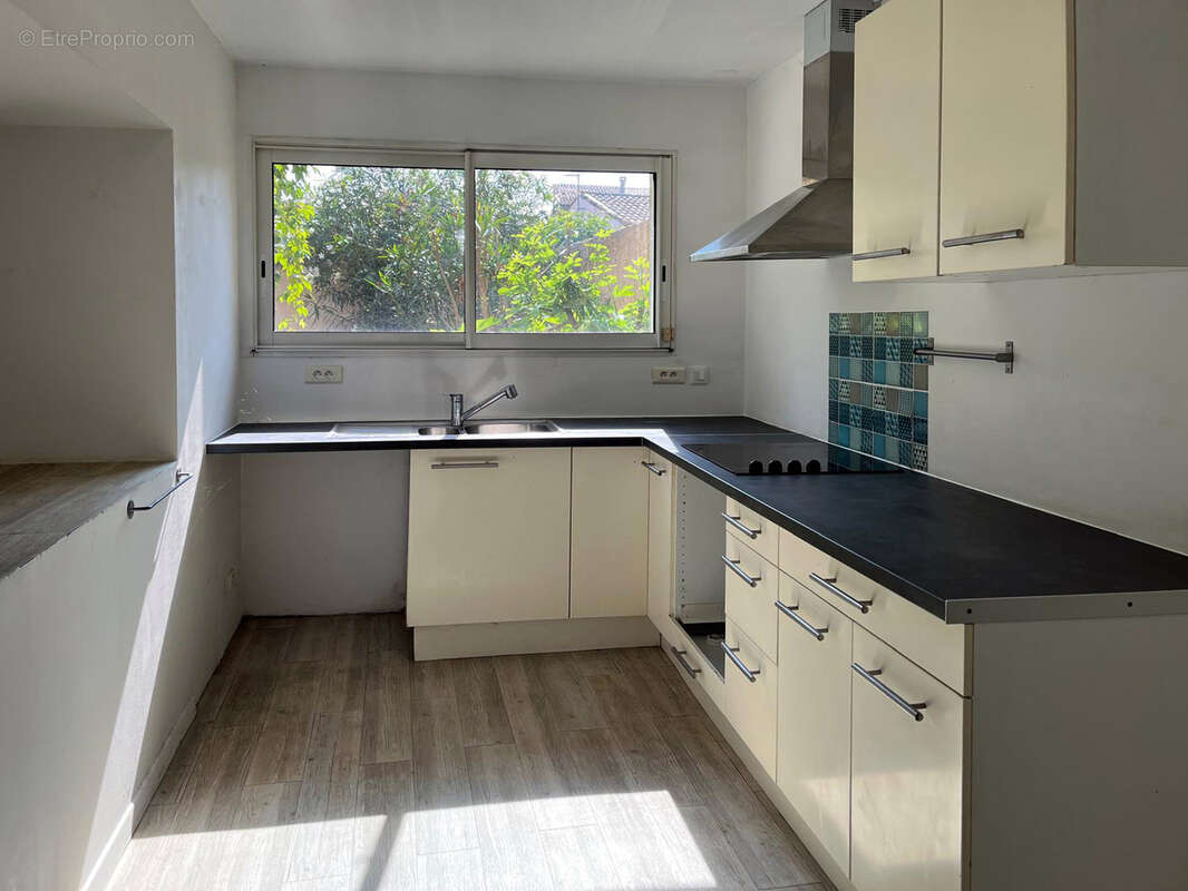 Maison à CADEROUSSE