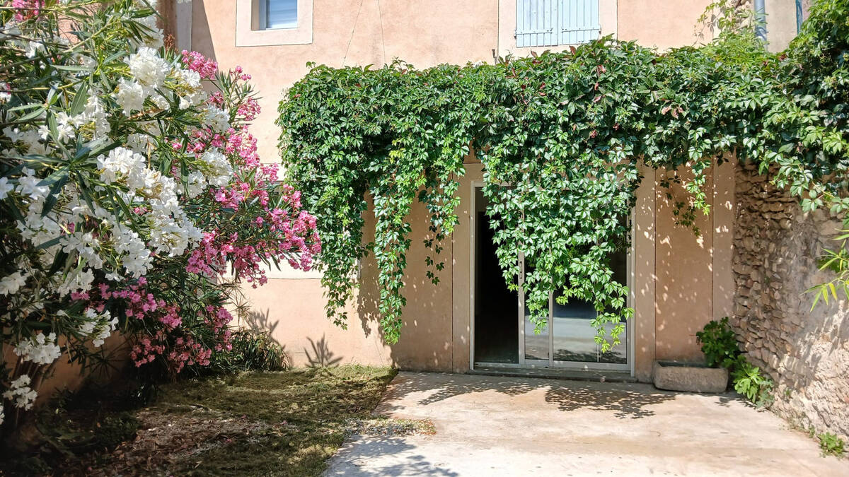 Maison à CADEROUSSE