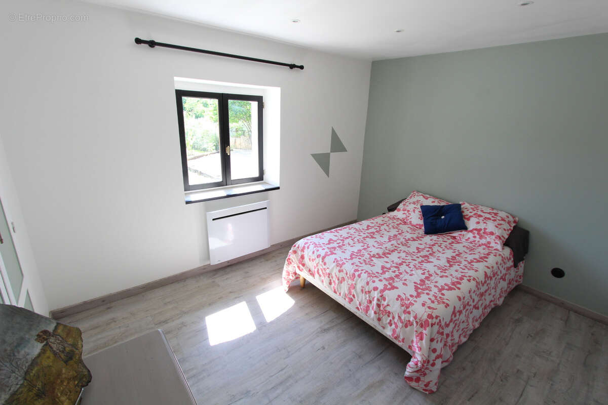 Maison à JUSSY-LE-CHAUDRIER