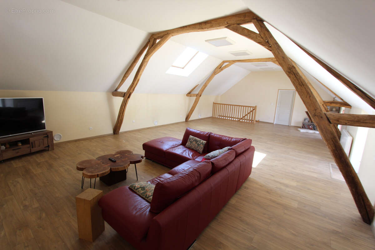 Maison à JUSSY-LE-CHAUDRIER