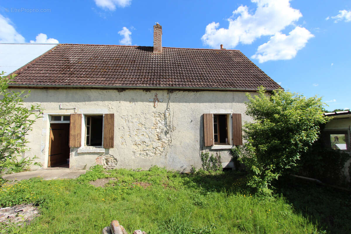 Maison à JUSSY-LE-CHAUDRIER