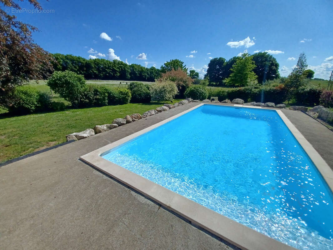 Maison à JUSSY-LE-CHAUDRIER