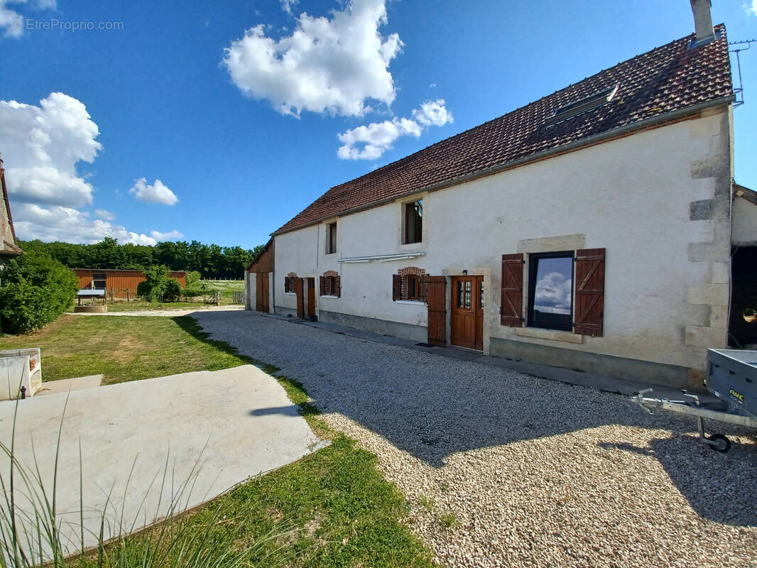 Maison à JUSSY-LE-CHAUDRIER