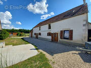 Maison à JUSSY-LE-CHAUDRIER