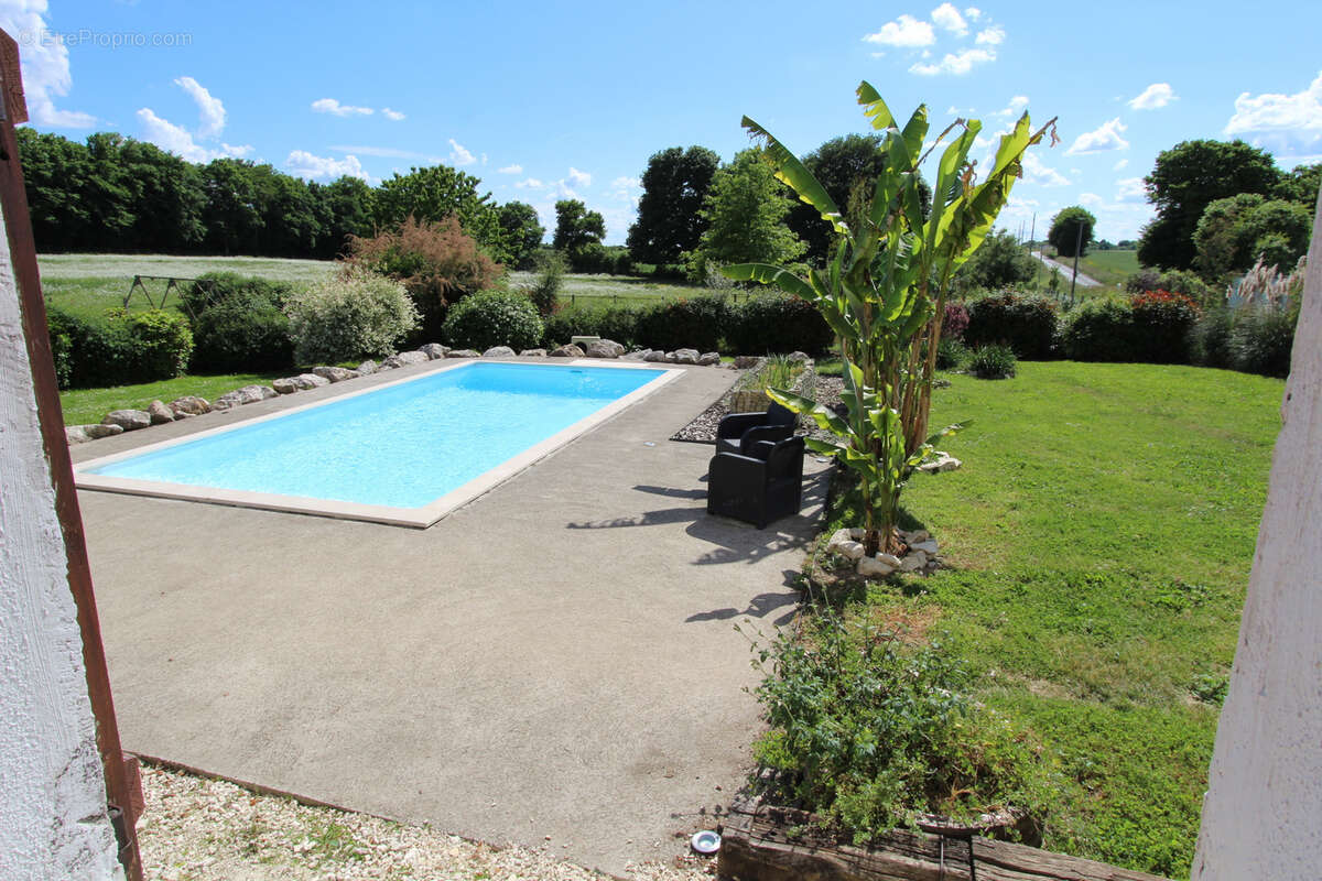 Maison à JUSSY-LE-CHAUDRIER