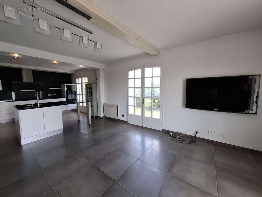 Maison à ATHOS-ASPIS