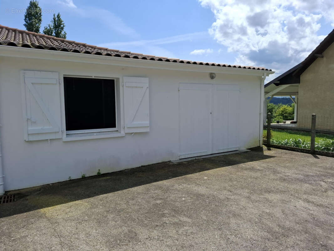 Maison à ATHOS-ASPIS