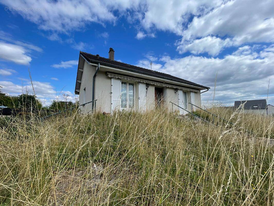 Maison à NOGENT-SUR-VERNISSON