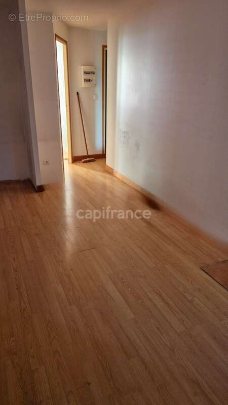 Maison à MONTREJEAU