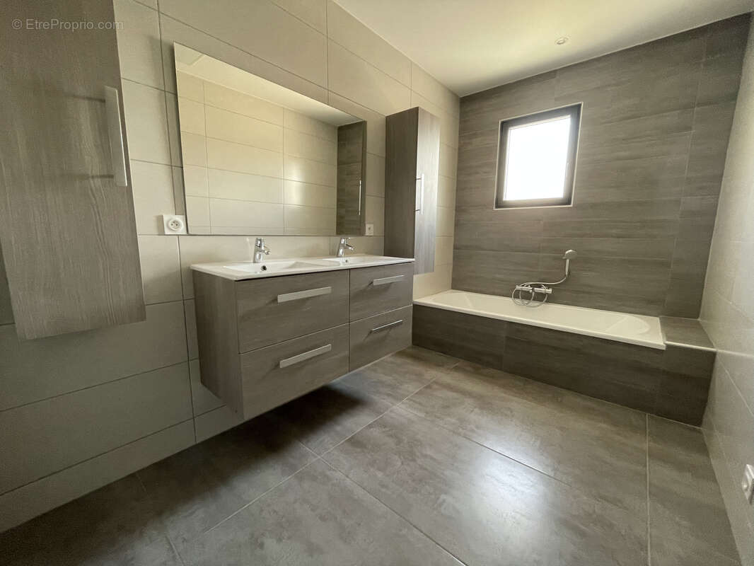 Maison à SAINT-JUST