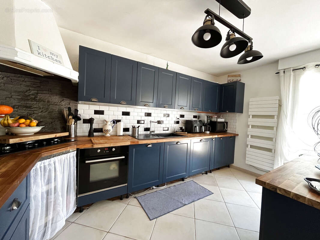 Maison à CRECY-LA-CHAPELLE