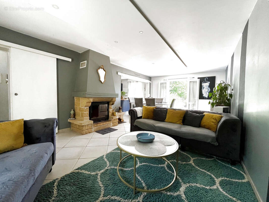 Maison à CRECY-LA-CHAPELLE