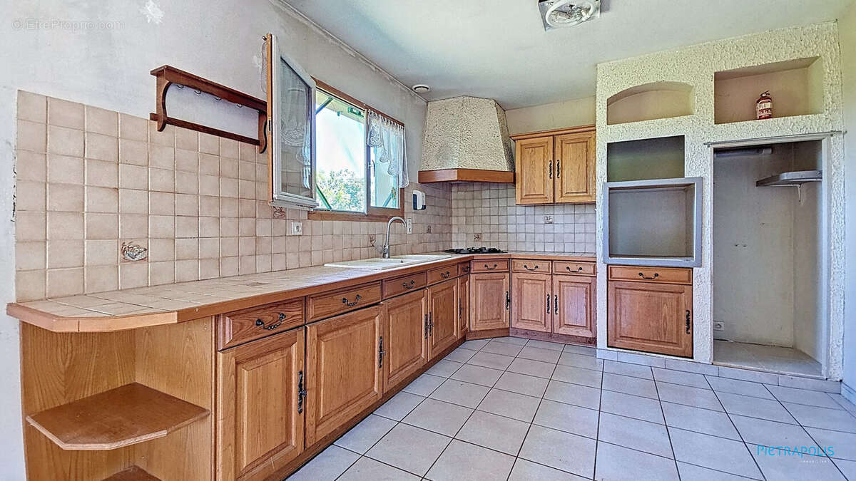 Maison à EYZIN-PINET