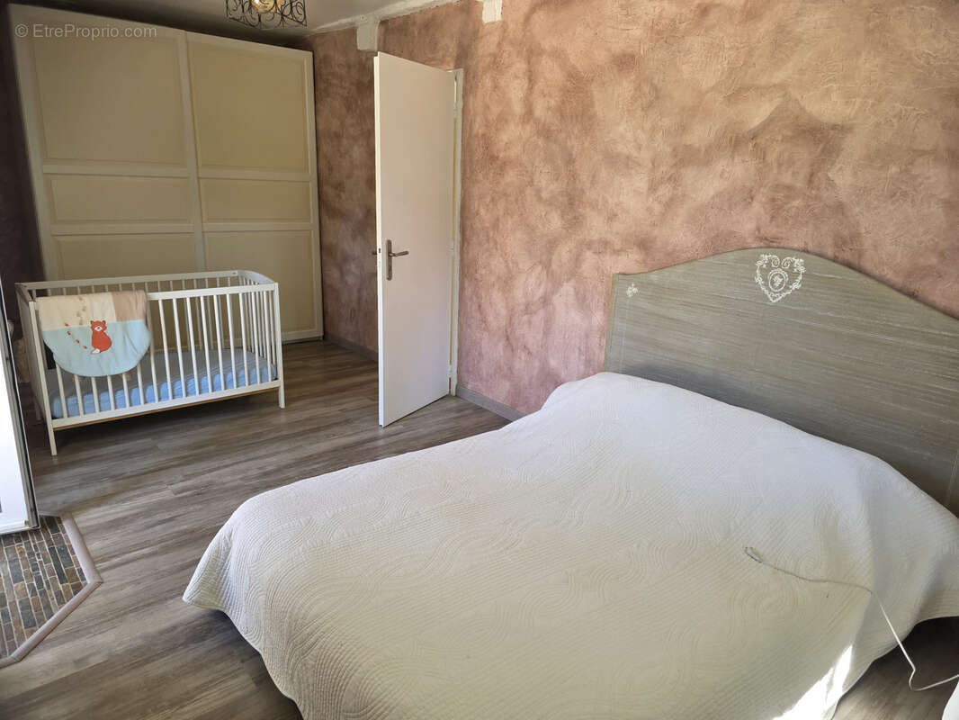 Maison à SAINT-DENIS-DE-PALIN