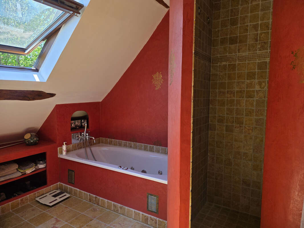 Maison à SAINT-DENIS-DE-PALIN