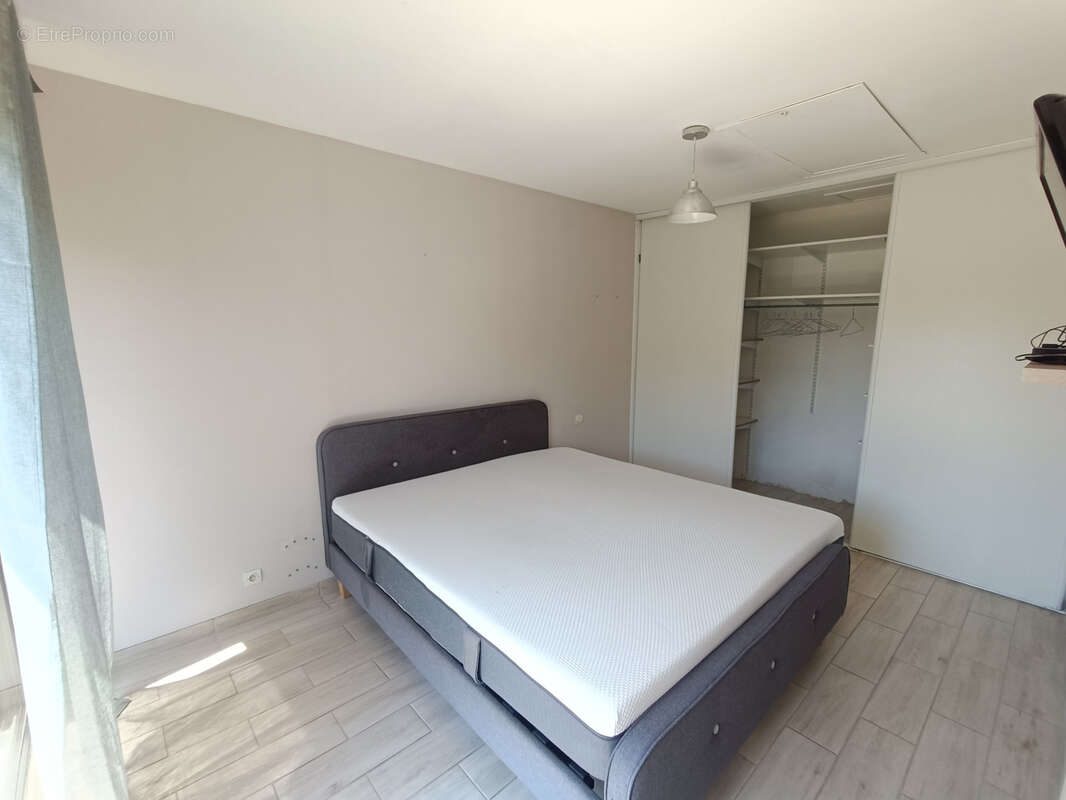 Maison à SAINT-MARTIN-DES-CHAMPS