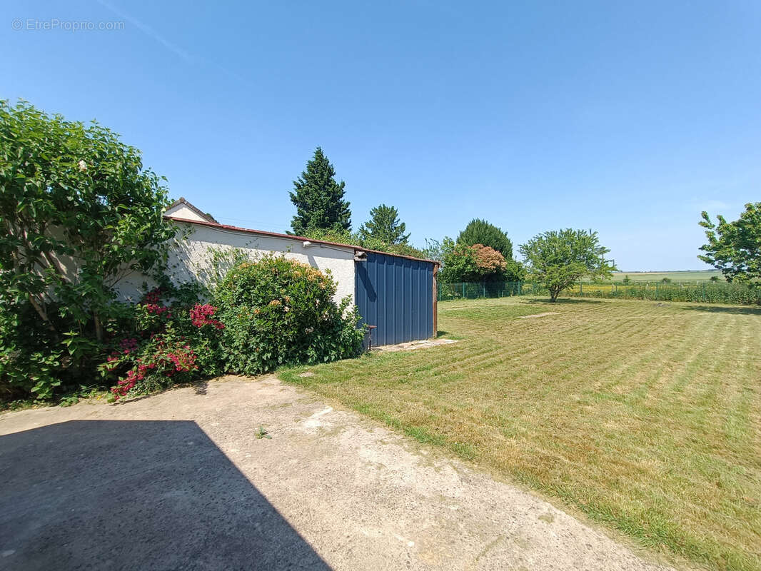 Maison à SAINT-MARTIN-DES-CHAMPS