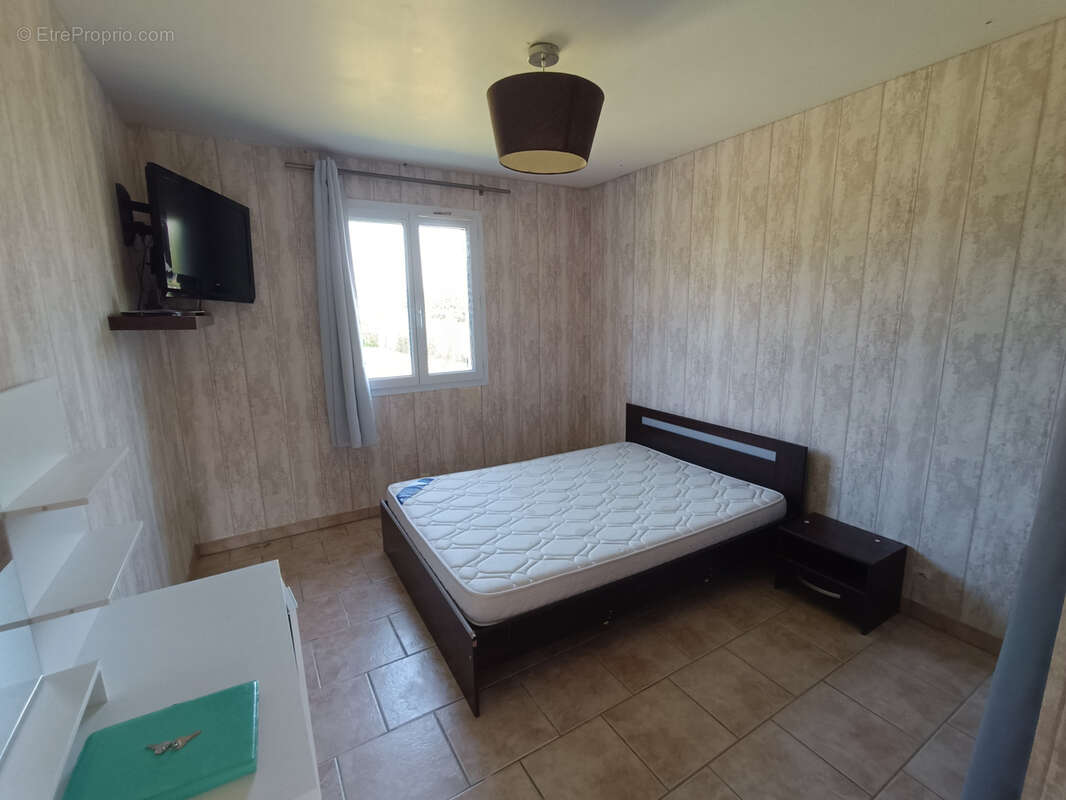 Maison à SAINT-MARTIN-DES-CHAMPS