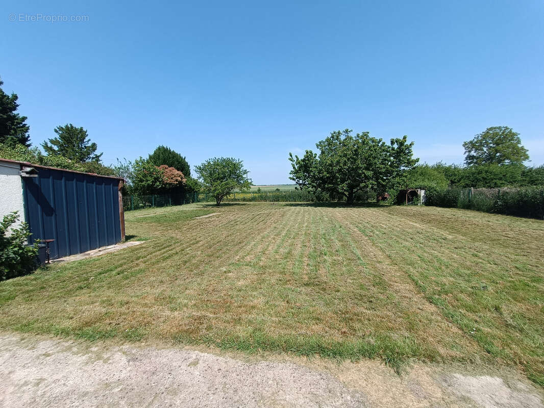 Maison à SAINT-MARTIN-DES-CHAMPS