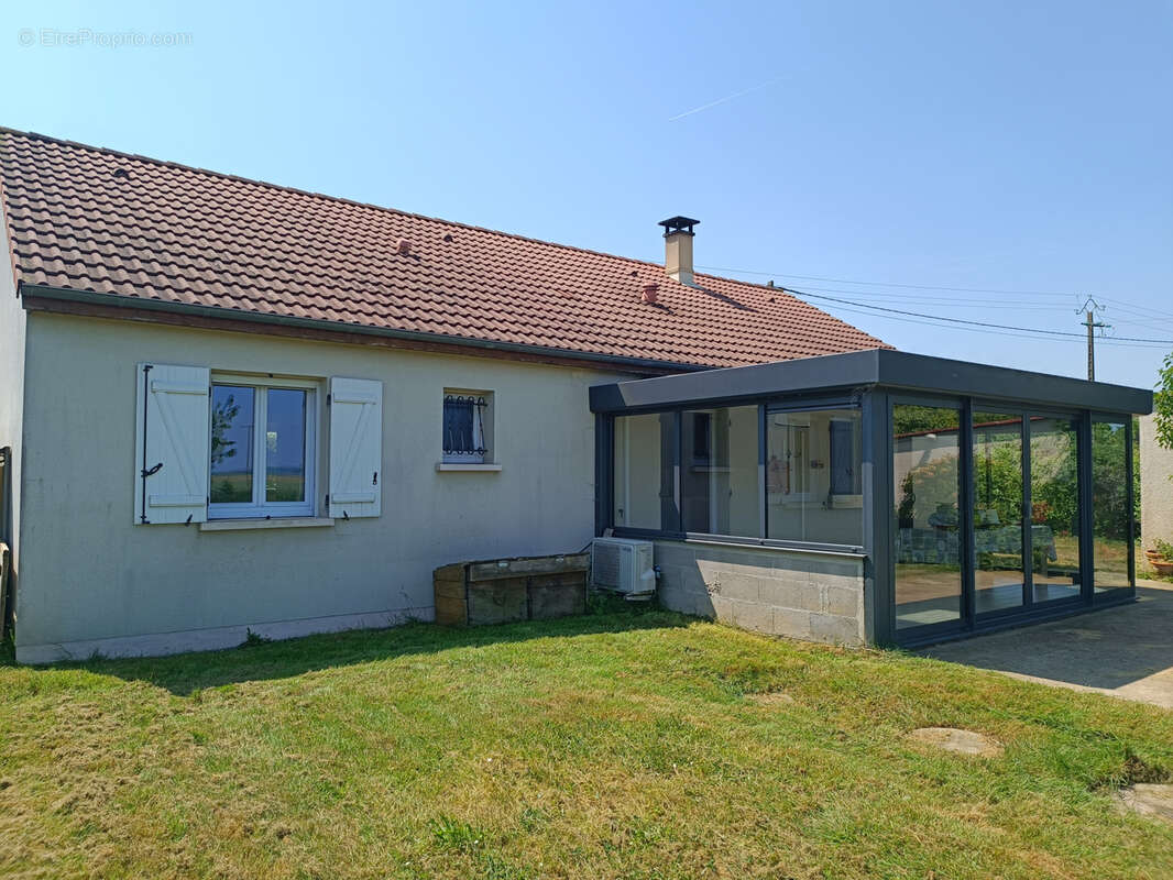 Maison à SAINT-MARTIN-DES-CHAMPS