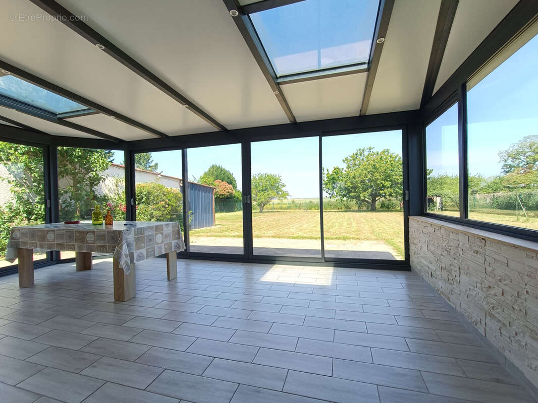 Maison à SAINT-MARTIN-DES-CHAMPS