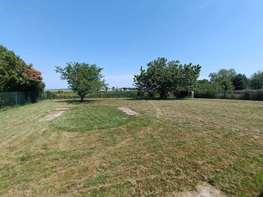Maison à SAINT-MARTIN-DES-CHAMPS
