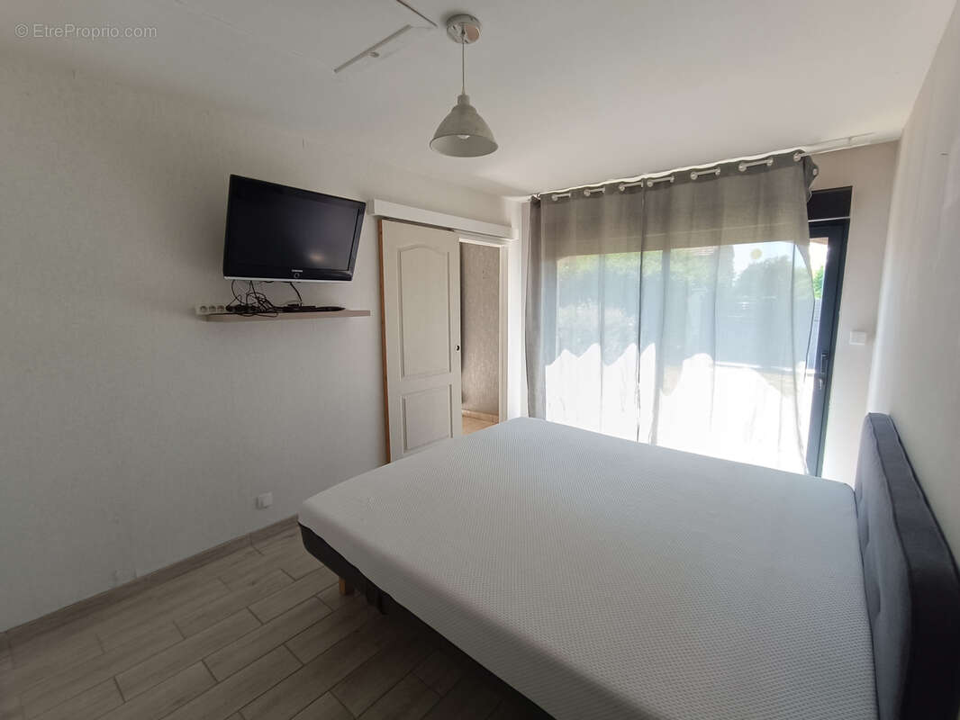 Maison à SAINT-MARTIN-DES-CHAMPS