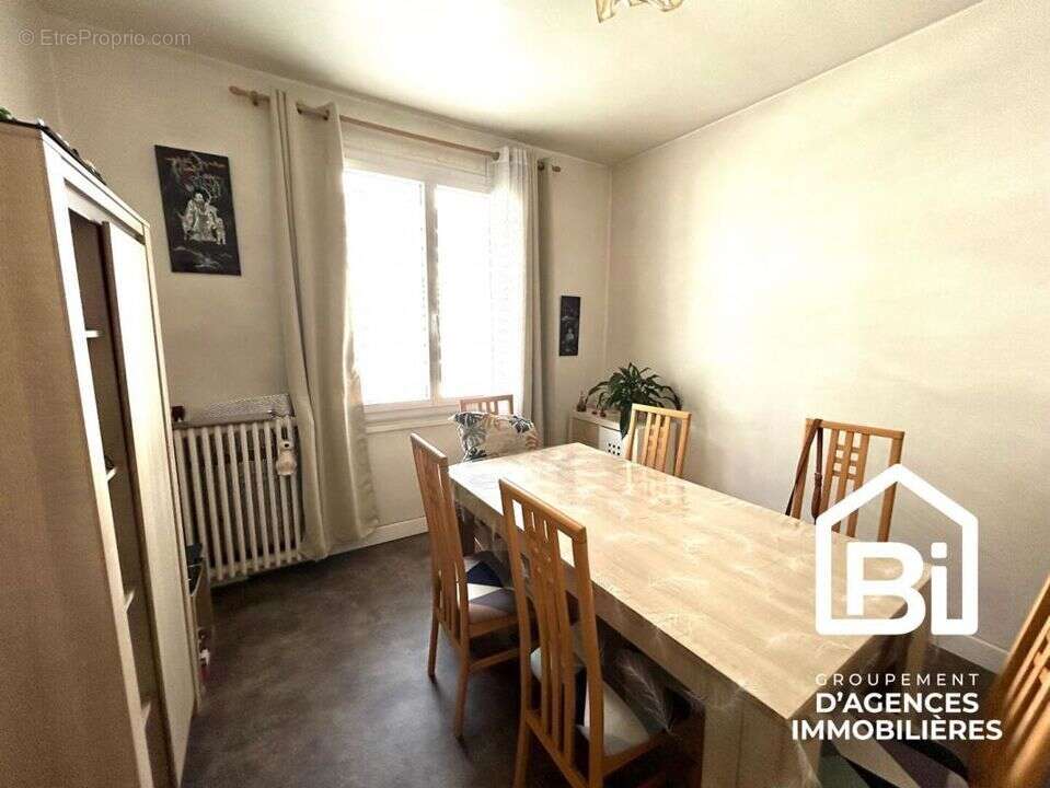 Maison à MONDEVILLE