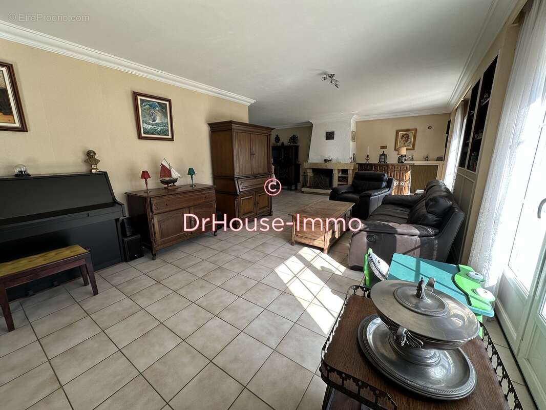 Maison à FLINS-NEUVE-EGLISE