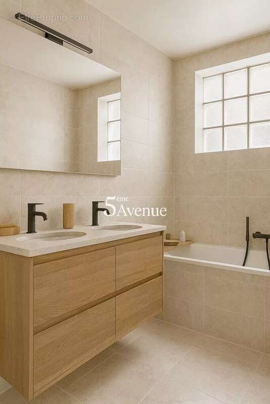 Appartement à SAINT-MAUR-DES-FOSSES