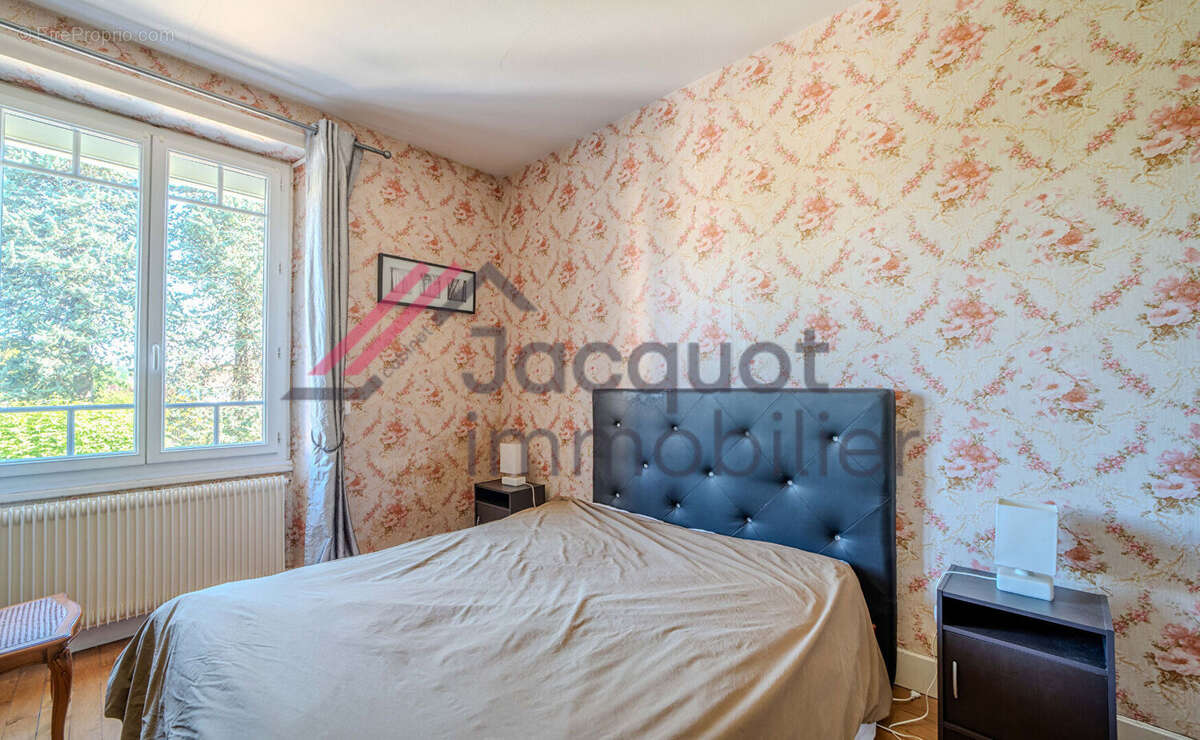 Maison à LONS-LE-SAUNIER