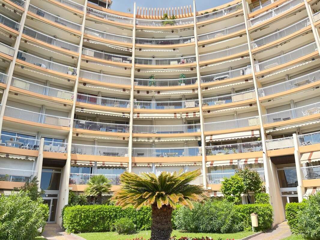 Appartement à MANDELIEU-LA-NAPOULE