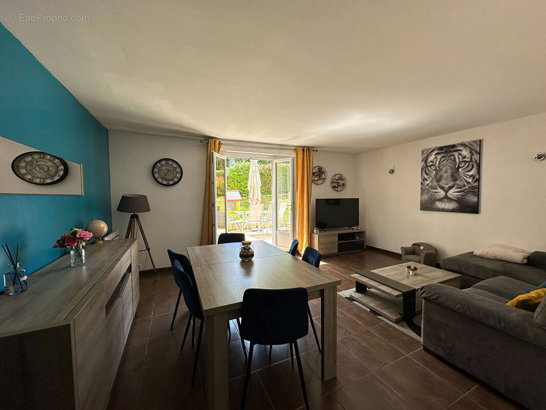 Appartement à NOISY-SUR-ECOLE